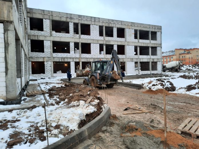 Строительство школы на 1100 мест в Подольске завершат к 1 сентября 2021 года