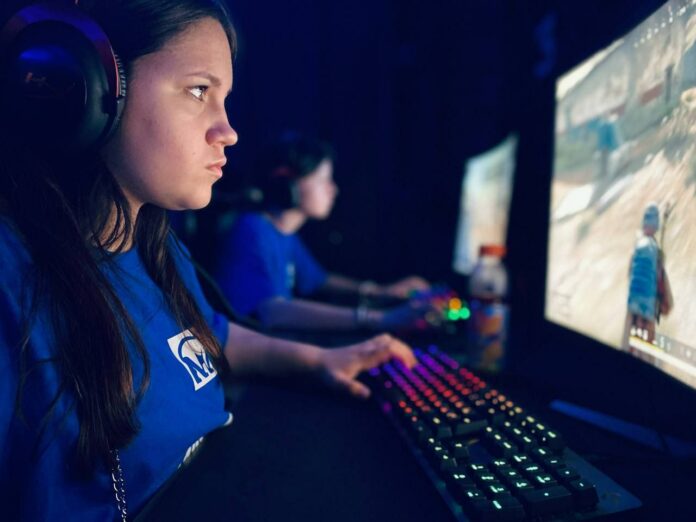 В Подольске прошел кибертурнир молодогвардейцев среди молодежи