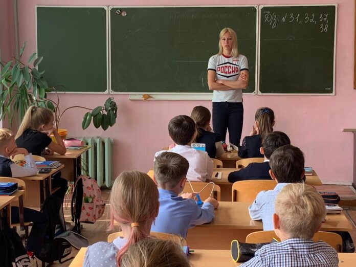 Олимпийская чемпионка Юлия Гущина совершила визит школу № 25