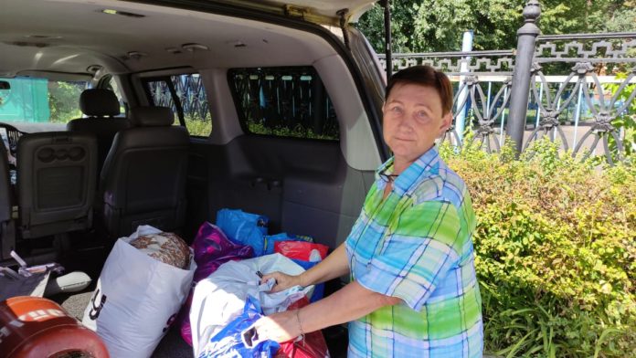 Специалисты молодежного центра «Орбита» передали гуманитарную помощь в храм