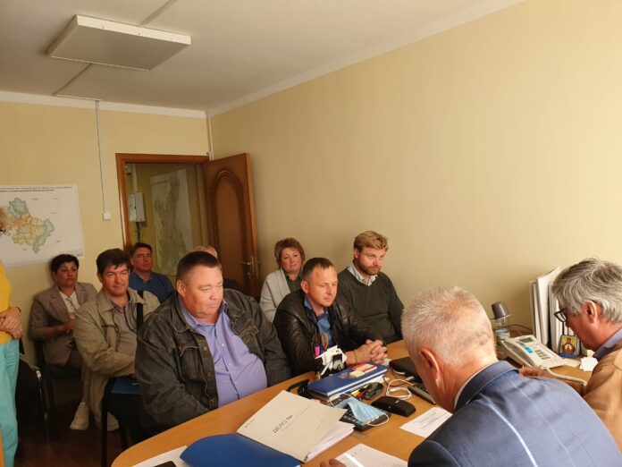 Совещание с руководителями УК провели в микрорайоне Кузнечики