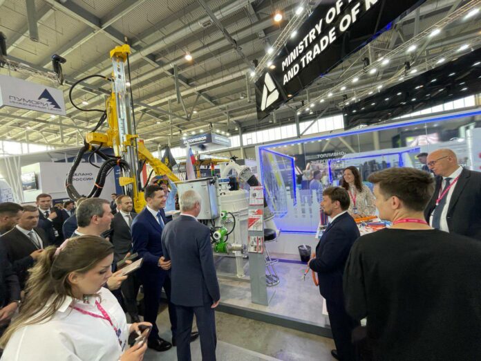 Единороссы горокруга Подольск представили продукцию муниципалитета на выставке в Екатеринбурге