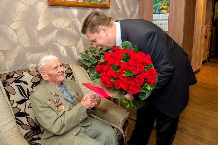 Житель округа принимал поздравления со 100-летним юбилеем