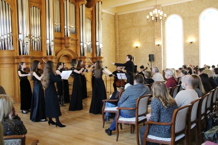 В КПЦ»Дубровицы» состоялся концерт «Великие страницы классической музыки»