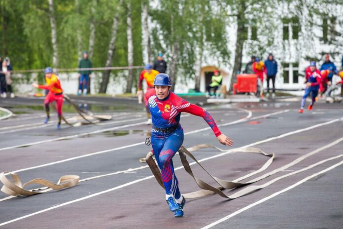 Межрегиональные соревнования по пожарно-спасательному спорту стартовали в Подольске