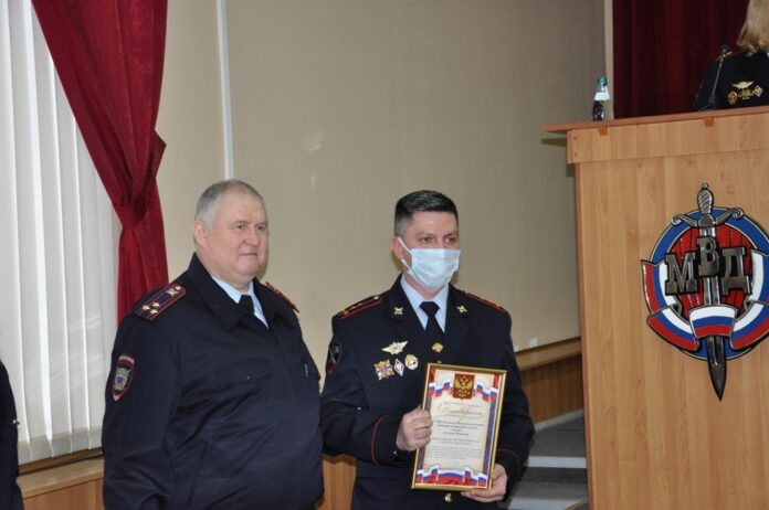 Оперативное совещание по подведению итогов за 2021 год состоялось в УМВД России по городскому...