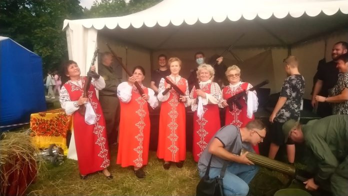 Оружие спецназа, разработанное ЦНИИТОЧМАШ, вызвало ажиотаж у гостей фестиваля «Славянское подворье»