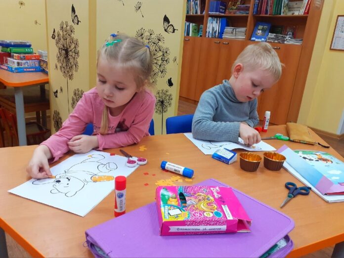 В библиотеке № 11 состоялось занятие «Мастер-фломастер»