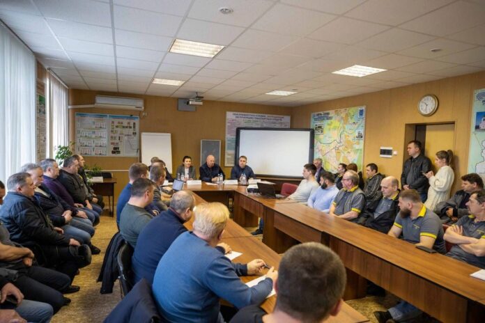 Вопросы пополнения парка предприятия новыми автомобилями обсудил с коллективом МАП № 5 Подольска Дмитрий...