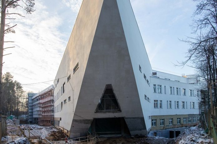 Федеральный детский реабилитационный центр будет готов к приёму первых пациентов в конце следующего года