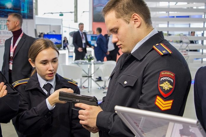 «ИНТЕРПОЛИТЕХ-2019»: ЦНИИТочмаш предлагает новый пистолет для правоохранителей со «змеиным»  названием