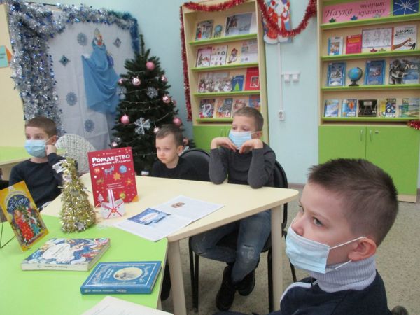 В библиотеке № 5 состоялись рождественские чтения