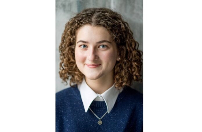 16 стобалльников по русскому языку в округе