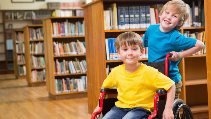 Более 60 семей в Подольске, воспитывающих детей-инвалидов, получили ежегодную выплату