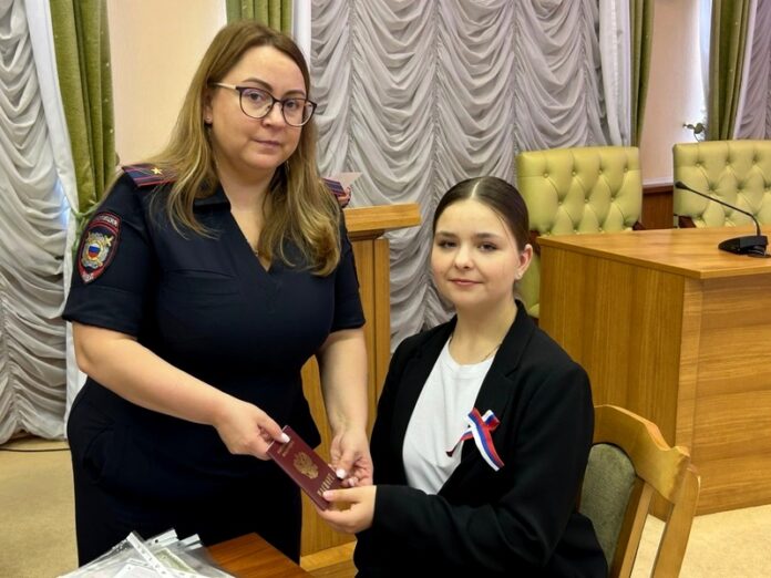 В Подольске сотрудники полиции провели акцию «Мы – граждане России»