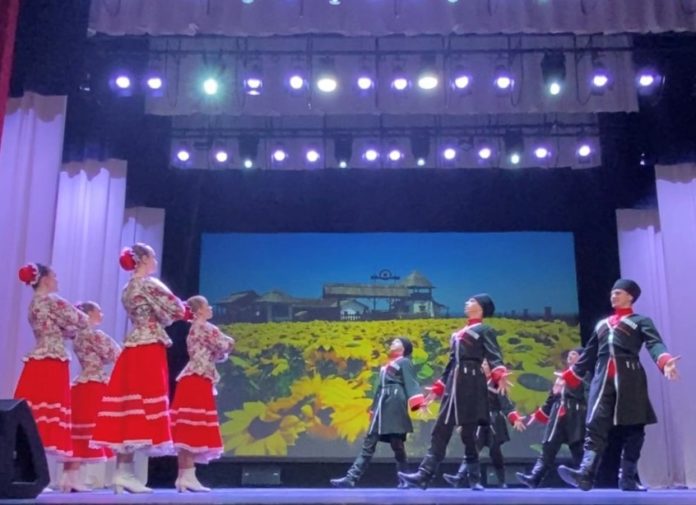 Подольский ансамбль народного танца «Рассвет» отлично выступил на конкурсе-фестивале хореографического искусства «Карагод талантов –...