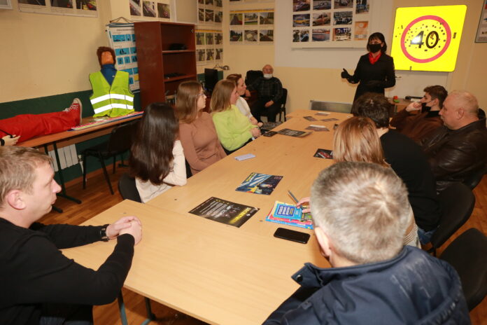 Автоинспекторы разъясняют основные ошибки молодых водителей