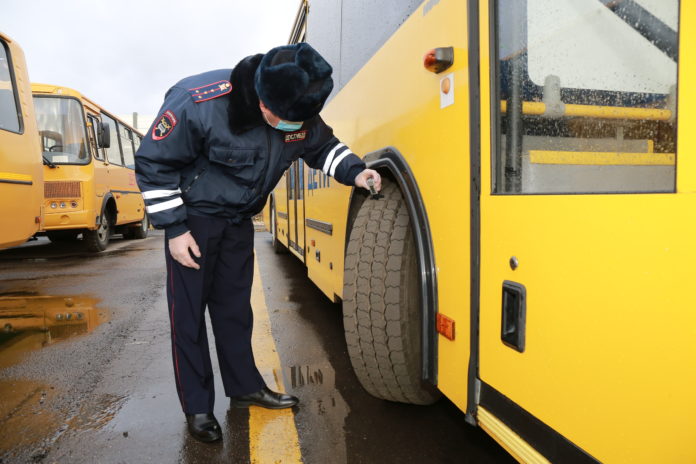 Сотрудники Госавтоинспекции организовали проверки автобусов в Подольске