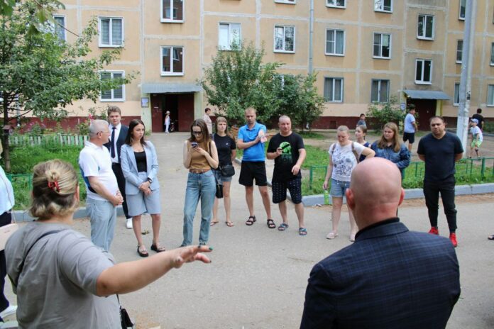 Единороссы провели встречу с жителями микрорайона Шепчинки