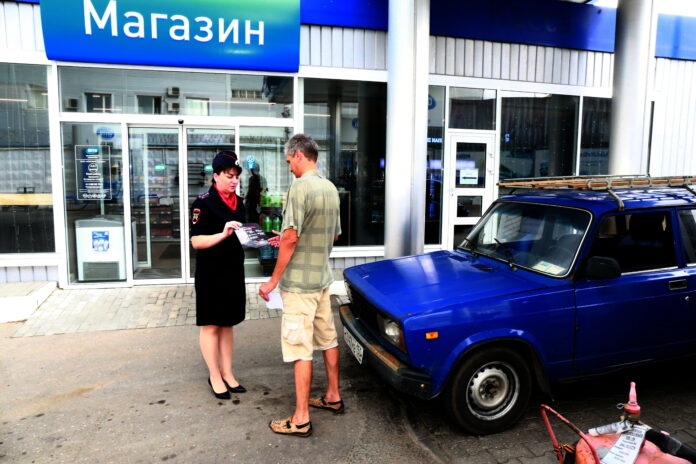 Сотрудники Госавтоинспекции г.о. Подольск провели акцию «Дорога и алкоголь несовместимы»