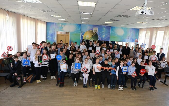 Информационно-пропагандистские встречи со школьниками