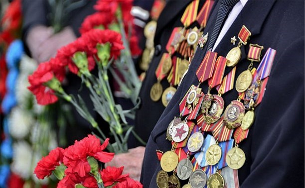 Примерно тысячя ветеранов в Московкой области получат президентскую выплату в 50 тысяч рублей