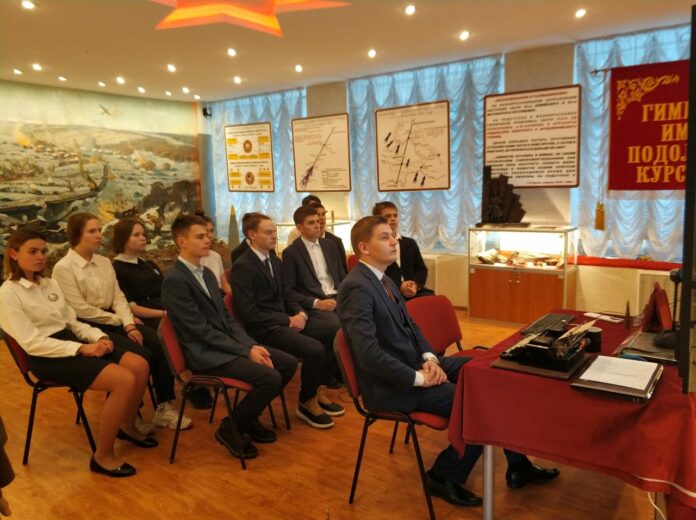 Дискуссионная площадка «Герои и подвиги в памяти народной»​ состоялась в Гимназии имени Подольских курантов