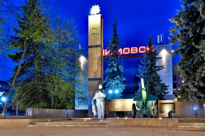 Ко Дню Победы художественная подсветка появилась у нескольких монументов в Подольске