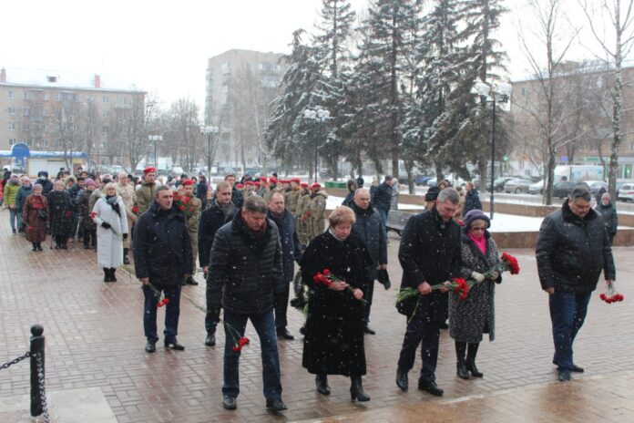 В микрорайоне Климовск провели памятные мероприятия, посвященные 80-летию Битвы за Москву