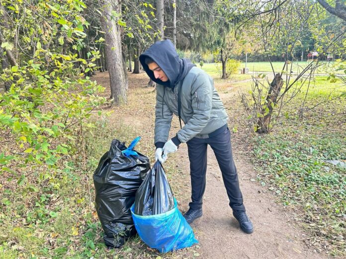 В Г.о. Подольск на субботнике собрали более 550 кг мусора