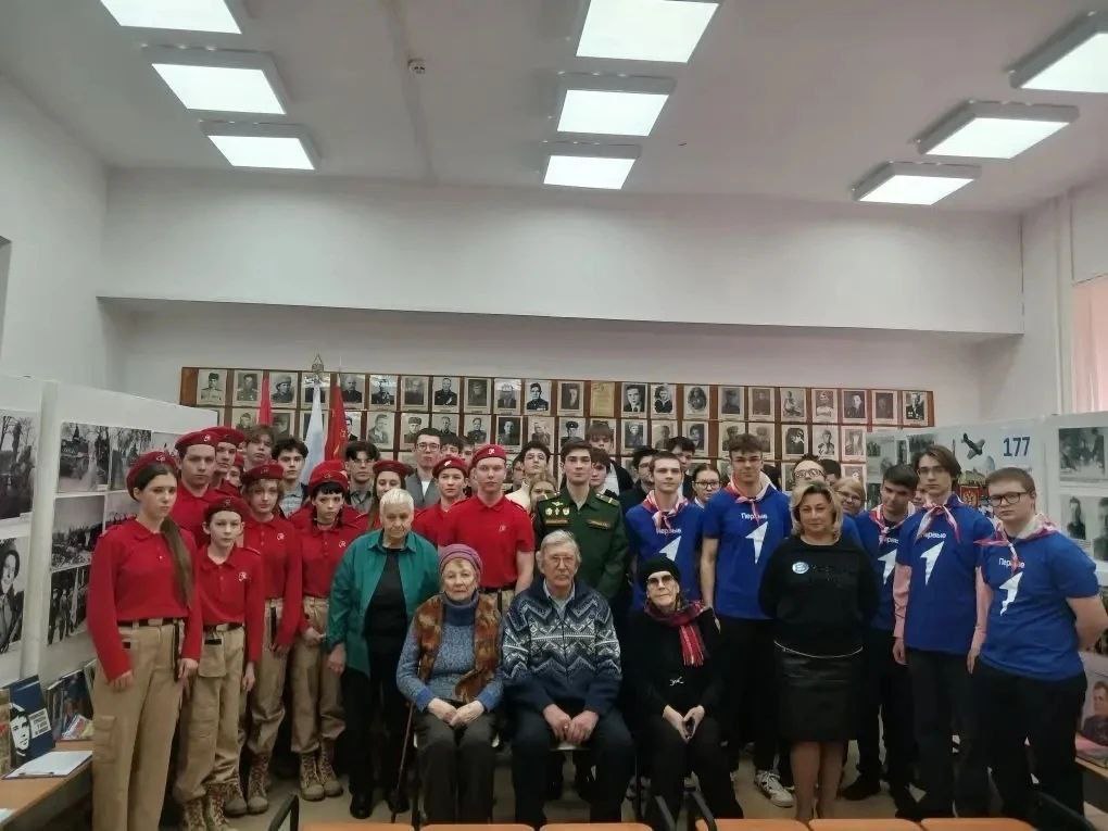 В преддверии 23 февраля в лицее №1 прошел урок мужества «И слово благодарности скажу тебе, солдат»