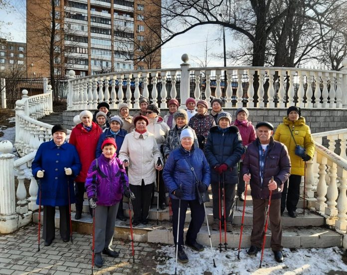Бесплатное занятие скандинавской ходьбой пройдет 27 февраля в ПКИО имени Виктора Талалихина