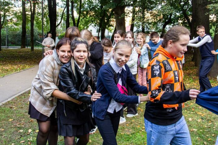 Партийцы приняли участие в празднике для детей и подростков с ограниченными возможностями