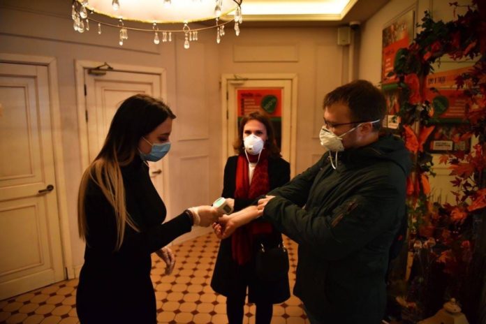 В новогодние праздники все подмосковные дома отдыха, места общепита и развлекательные заведения будут работать