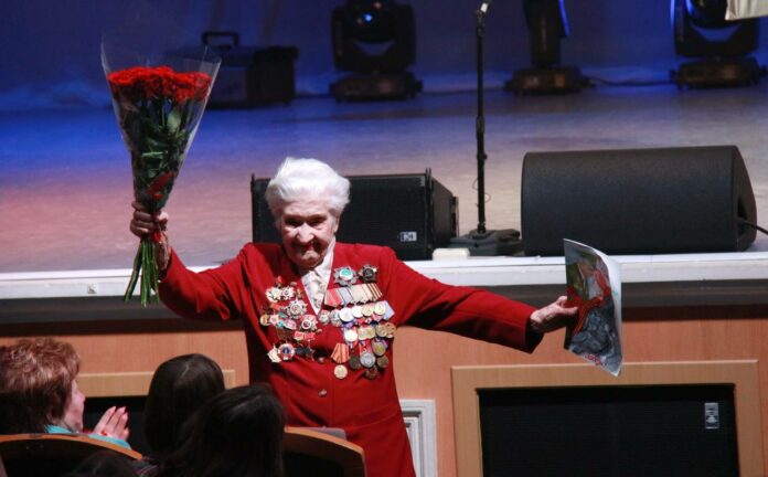 Легендарная участница войны Мария Михайловна Рохлина стала членом жюри конкурса