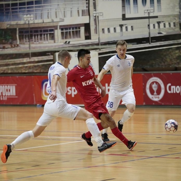 Мини-футбольный клуб из Подольска проиграл на своей площадке в матче четвертого тура