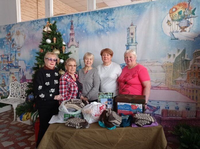 Центр объединения гражданских инициатив «Единые» и члены ветеранского клуба «Лебедушка» оказали гуманитарную помощь военным