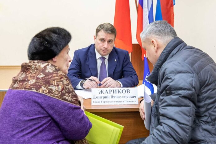 Выездная администрация Подольска провела встречи с населением в поселке МИС