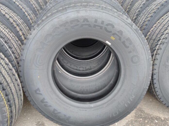 В Мострансавто поступило около 2 500 новых брендированных шин