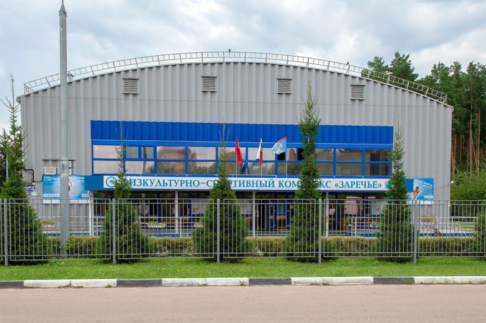 Продолжаются масштабные работы по ремонту спортивных объектов в Большом Подольске