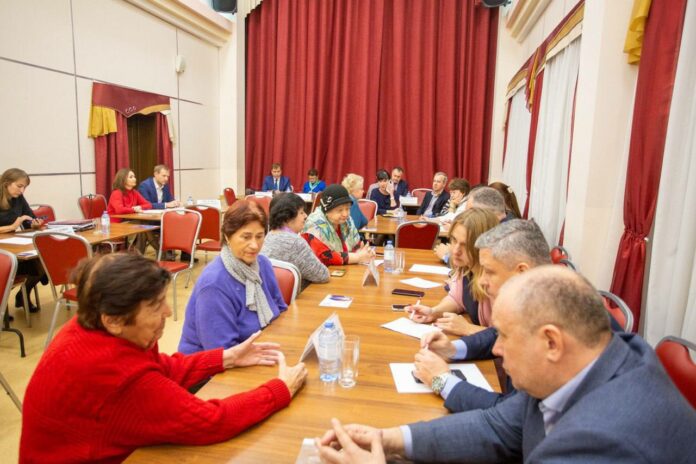 Жители Лаговского задали свои вопросы выездной администрации Подольска