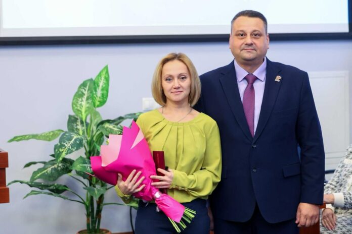 В День сельского старосты активистам торжественно вручили удостоверения 