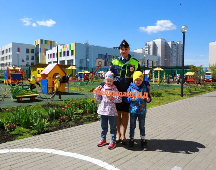 В детских оздоровительных лагерях муниципалитета автоинспекторы проводят квесты по ПДД