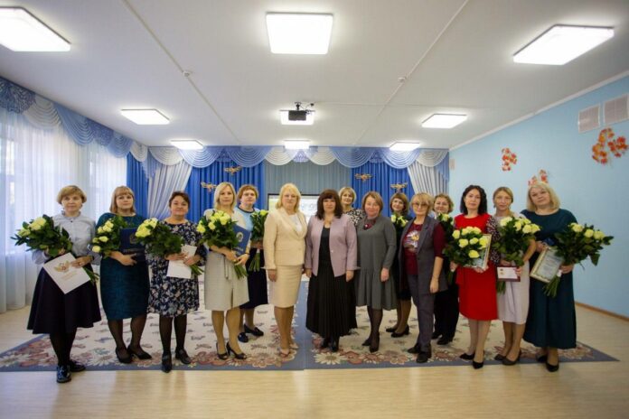 Дошкольных работников наградили в Подольске в связи с профессиональным праздником