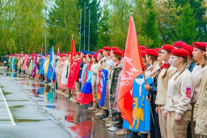 Подольчанки из «Витязя Быково» победили в военно-патриотической игре «Девушки в погонах». Бронзу взял отряд...