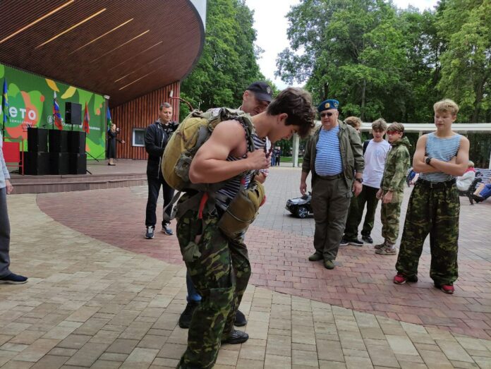 В парке Талалихина в Подольске прошло праздничное мероприятие в день ВДВ