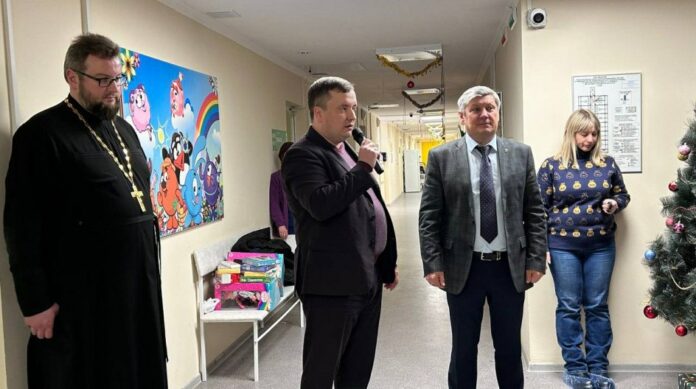 Однопартийцы посетили ребят в Подольской детской городской больнице