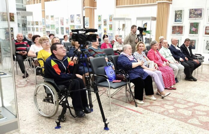 Татьяна Круглова организовала посещение инвалидами вокально-поэтической композиции «Была война… Была победа!»