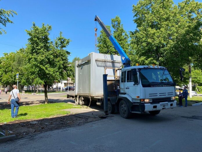 Более 60 нестационарных торговых объектов демонтировали в Подольске за год