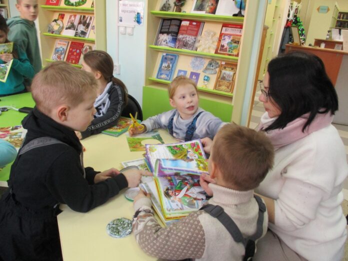 Урок рукоделия прошел в подольской библиотеке № 5